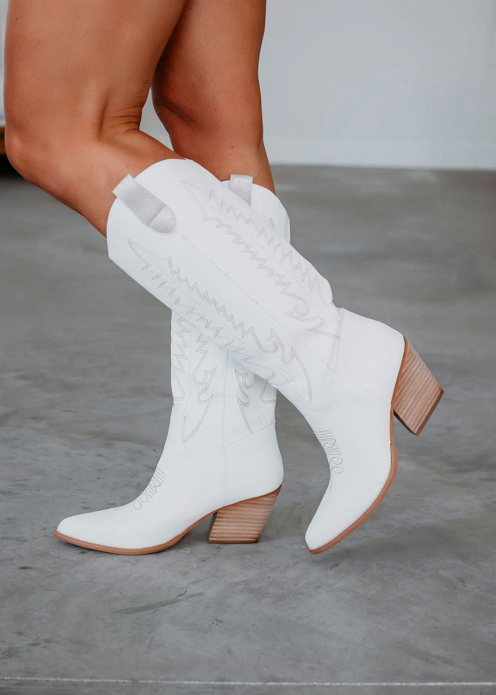 Teresa | Sleek and supportive orthopedic boots - Image 3