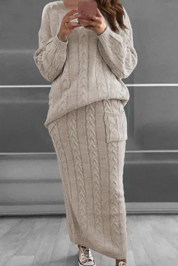 Teresa | Effortless and chic winter sweater - Image 8
