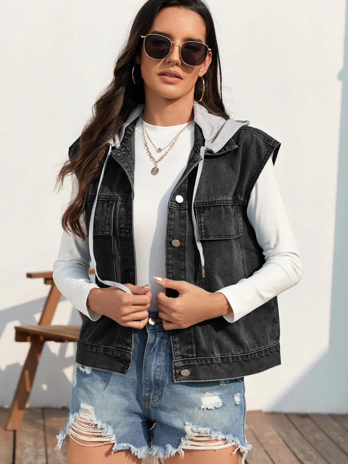 Ulla | Sleeveless denim jacket with drawstring and buttons - Image 6