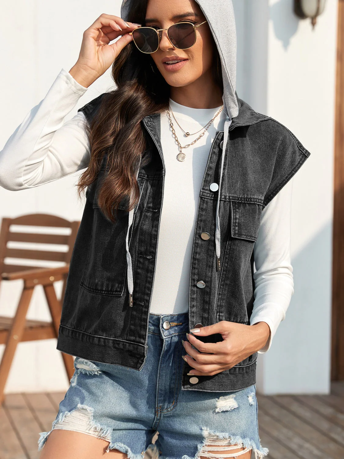 Ulla | Sleeveless denim jacket with drawstring and buttons - Image 9