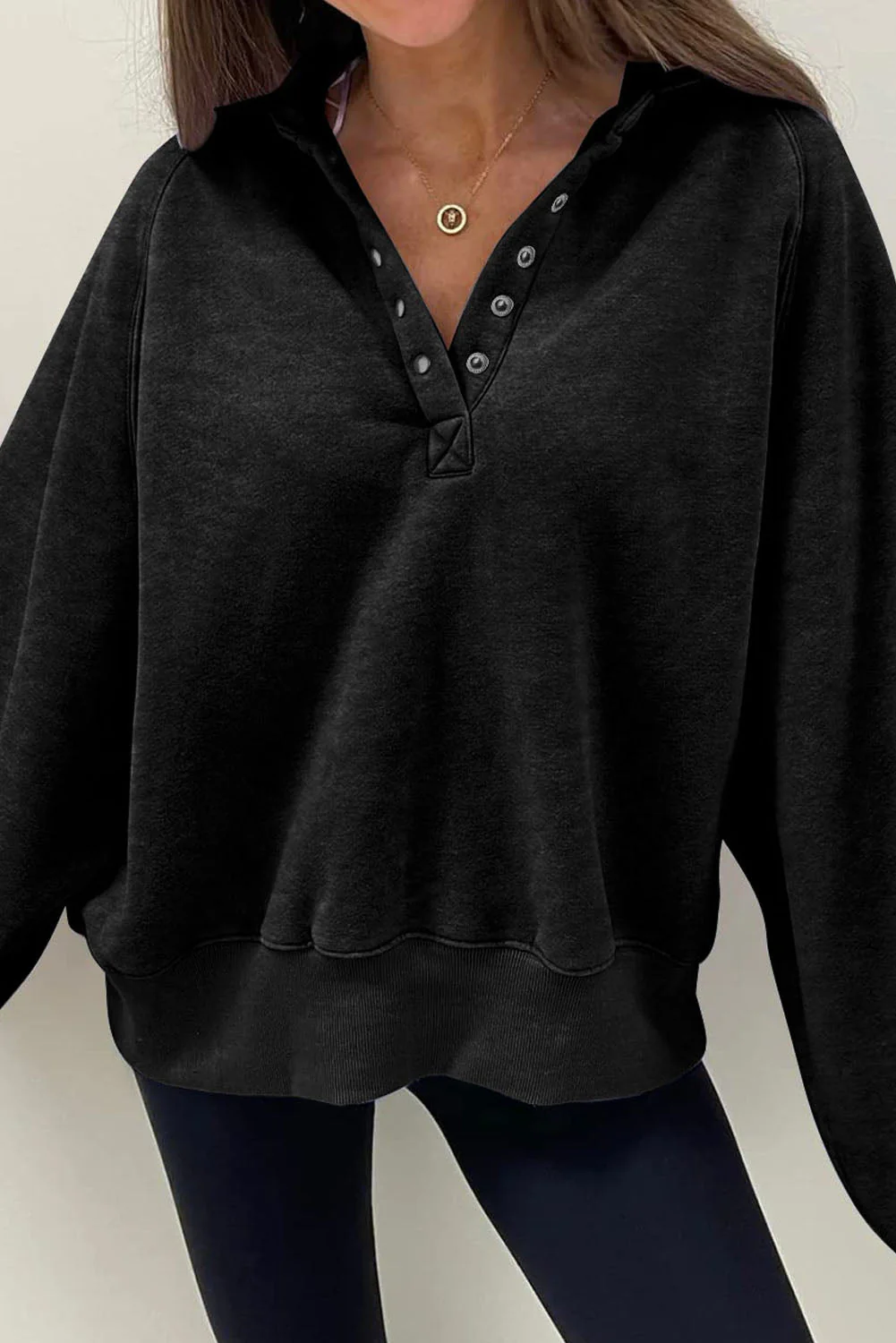 Valeria | Oversized sweatshirt with buttons and balloon sleeves - Image 9