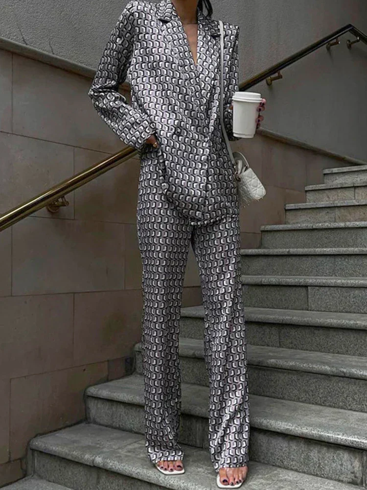 Valeria | Satin suit set - Image 4