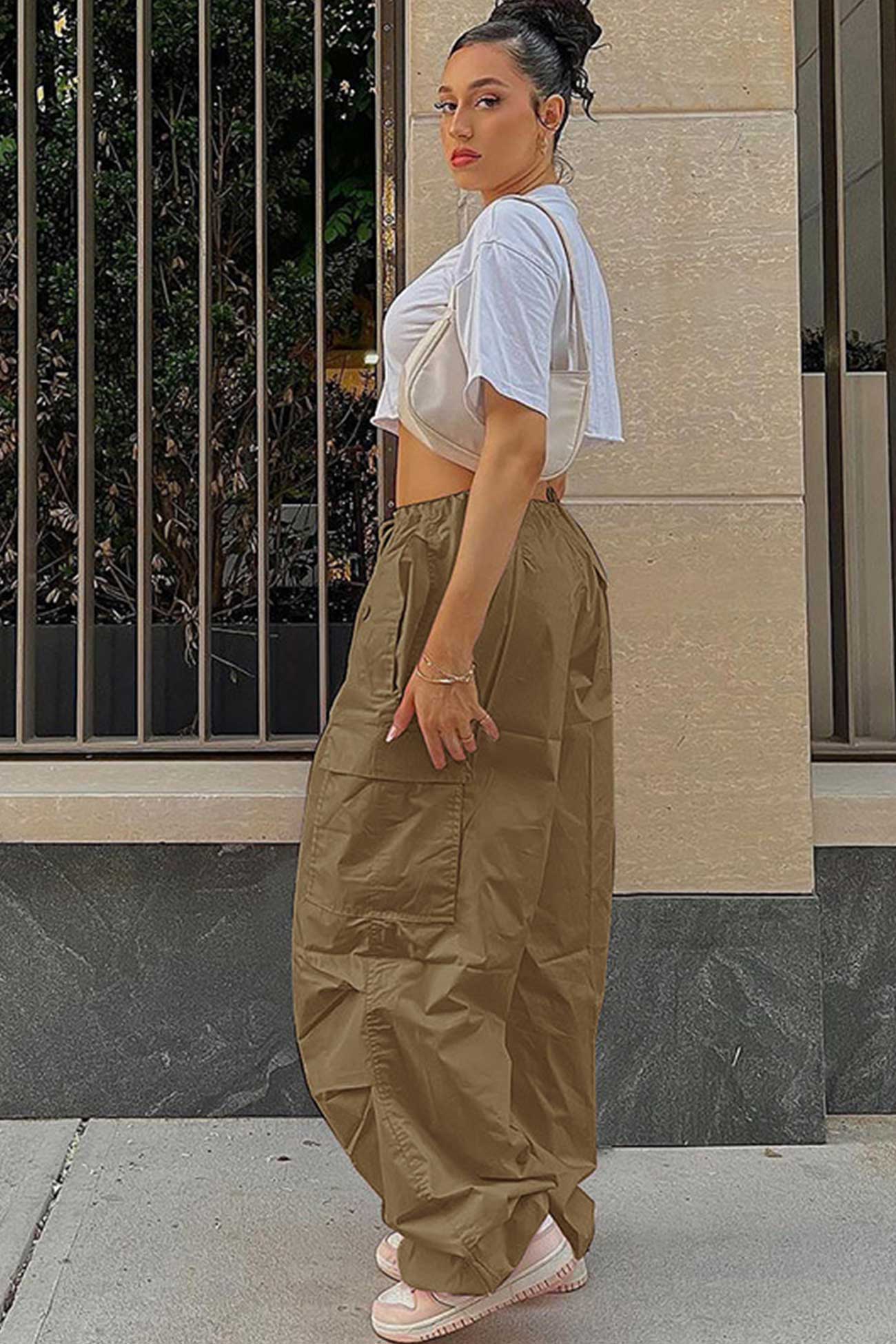 Valeria | Solid color high waist cargo pants - Image 13