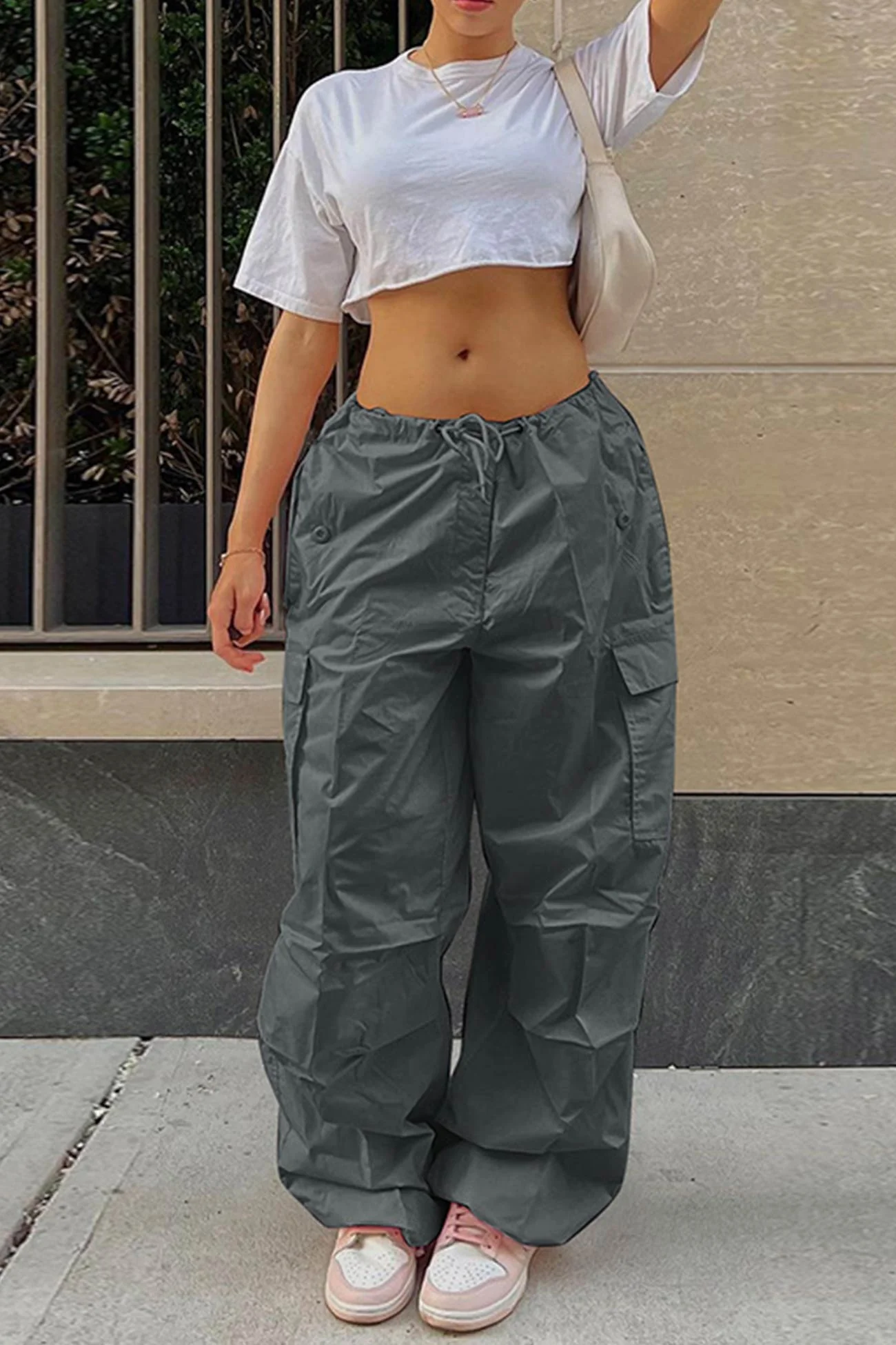 Valeria | Solid color high waist cargo pants - Image 17