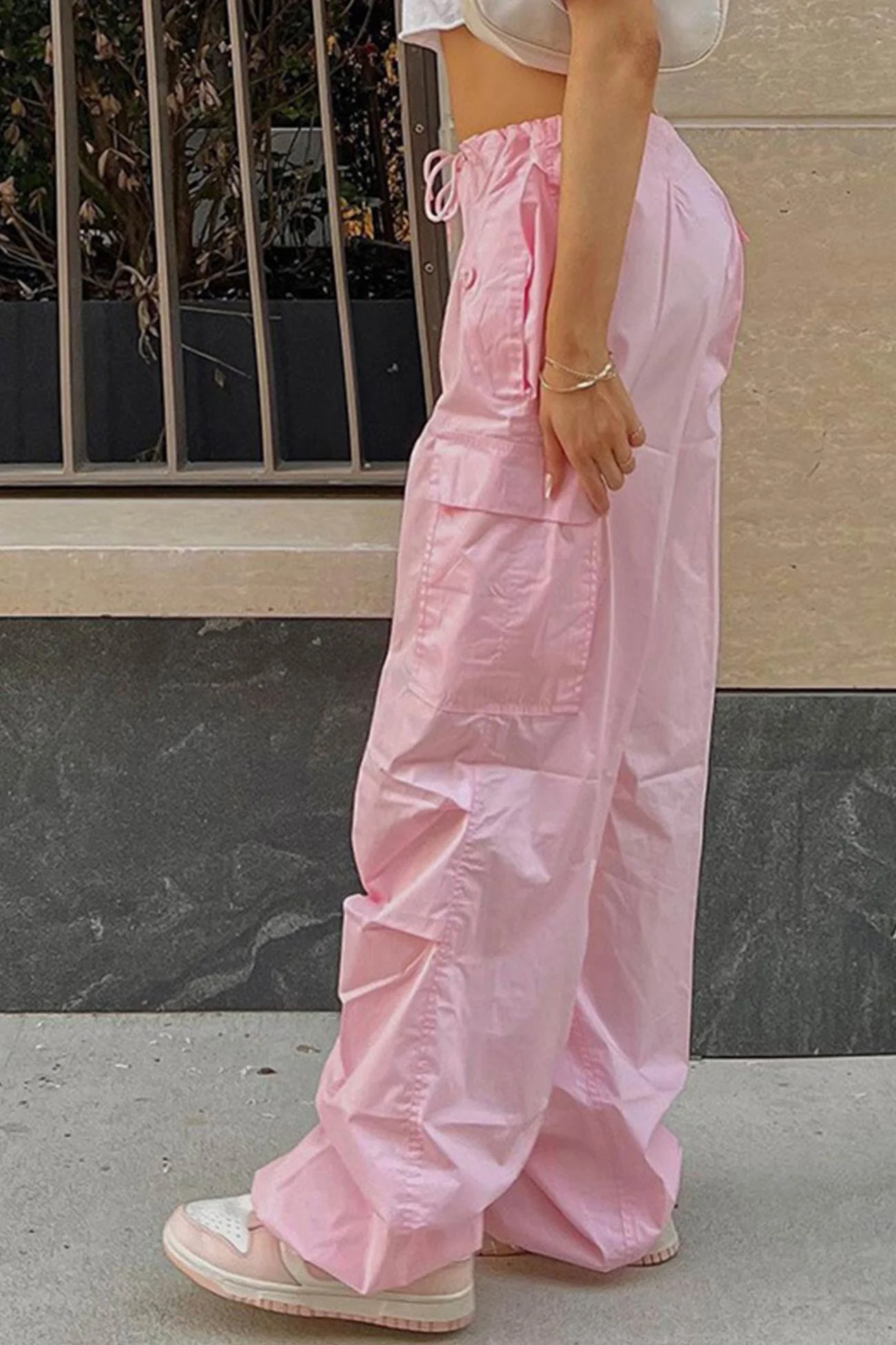 Valeria | Solid color high waist cargo pants - Image 2