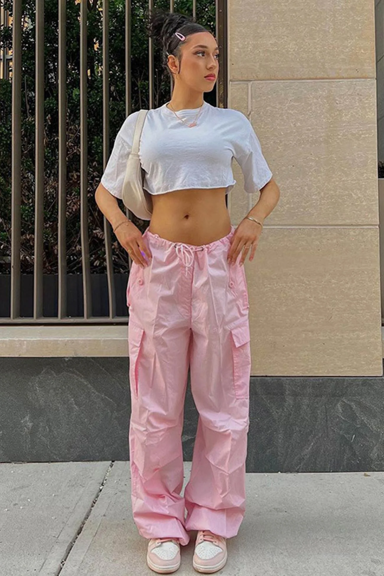 Valeria | Solid color high waist cargo pants - Image 4