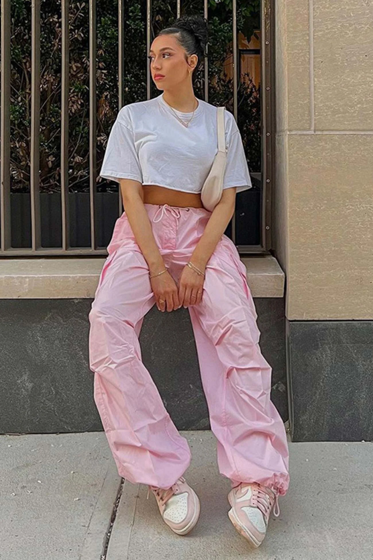 Valeria | Solid color high waist cargo pants - Image 5