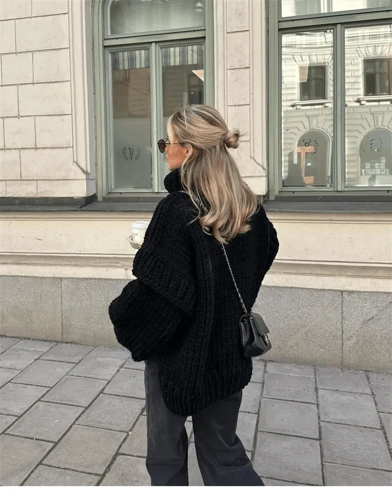 Valeria | OVERSIZED HOODIE - Image 4
