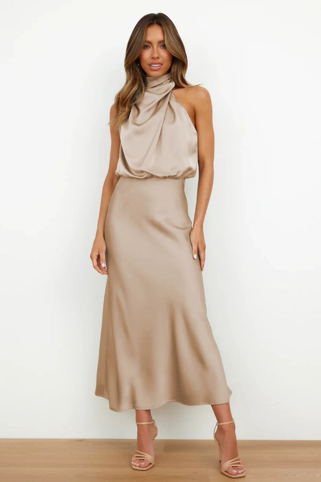 Vanessa® | Long Satin Dress With American Neckline - Image 11
