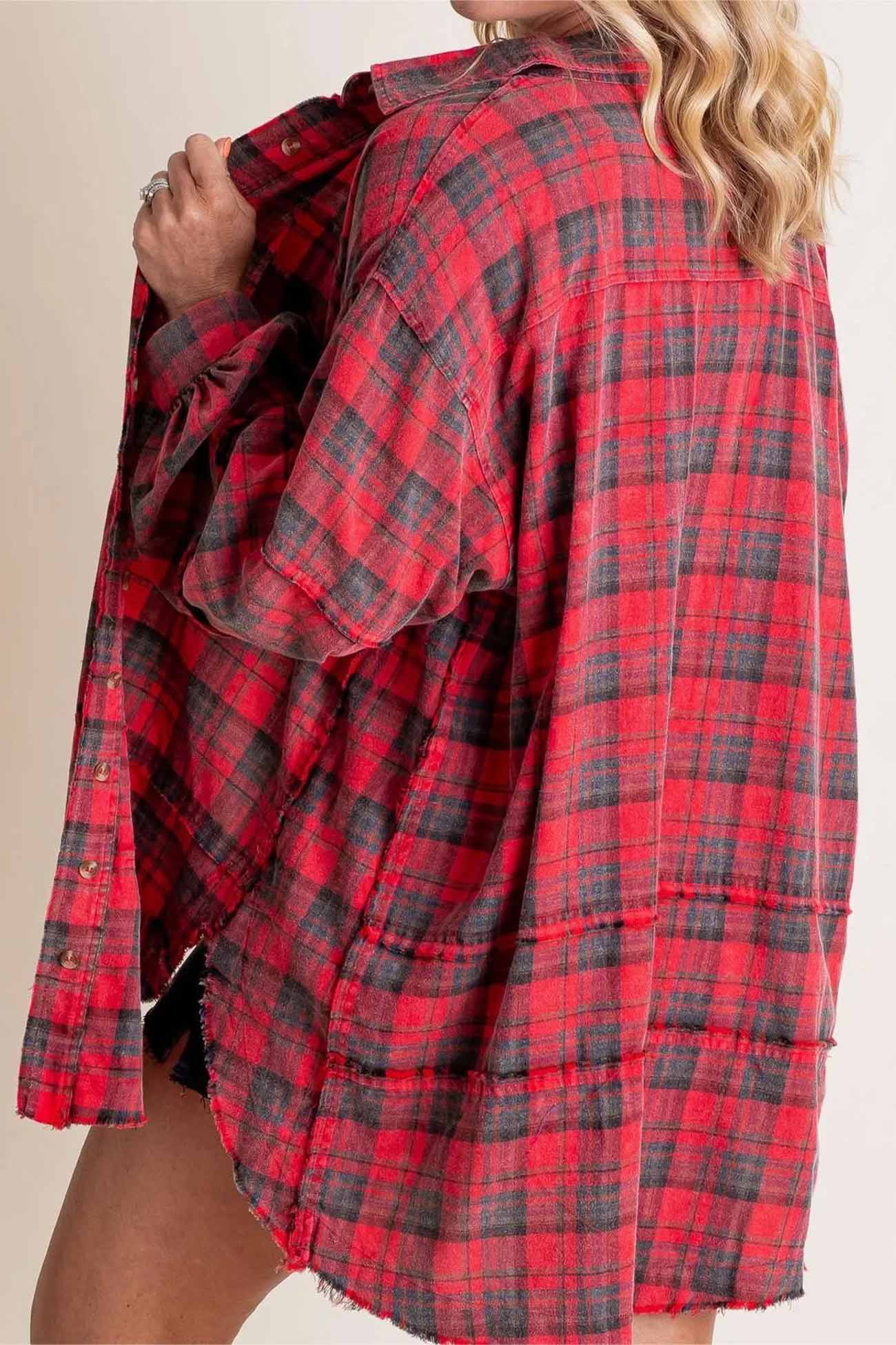 Vanja | Checked blouse with button placket, fringes and slit hem - Image 3