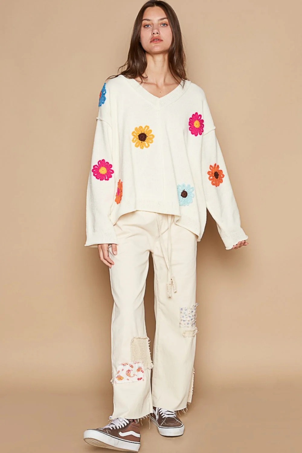 Vanja | Long-sleeved V-neck sweater with floral patches - Image 5