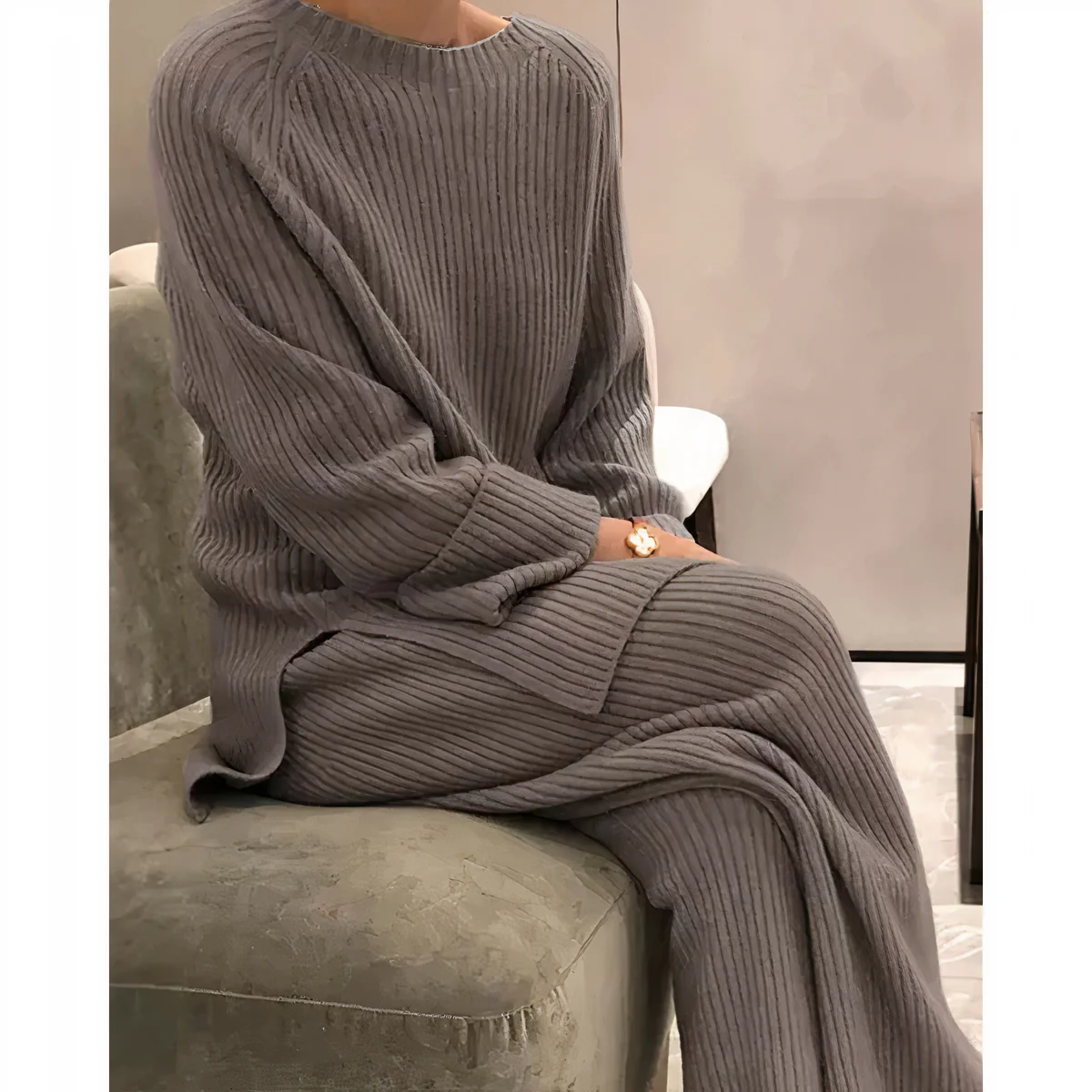 Verónica | Casual set consisting of a knitted sweater and trousers - Image 3