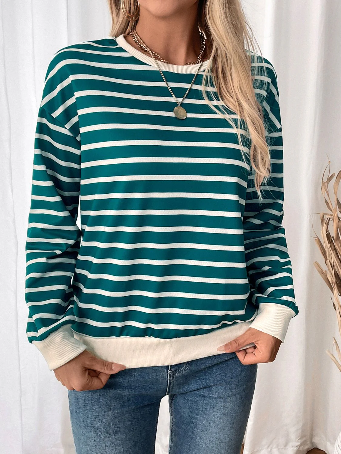 Verónica | Perfee striped long sleeve crew neck sweatshirt with contrast
