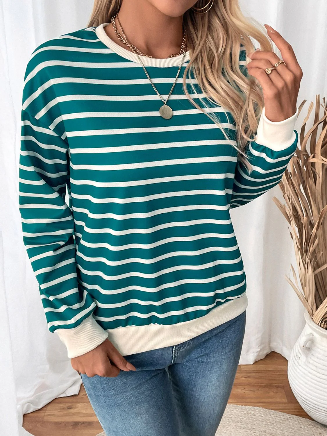Verónica | Perfee striped long sleeve crew neck sweatshirt with contrast - Image 6