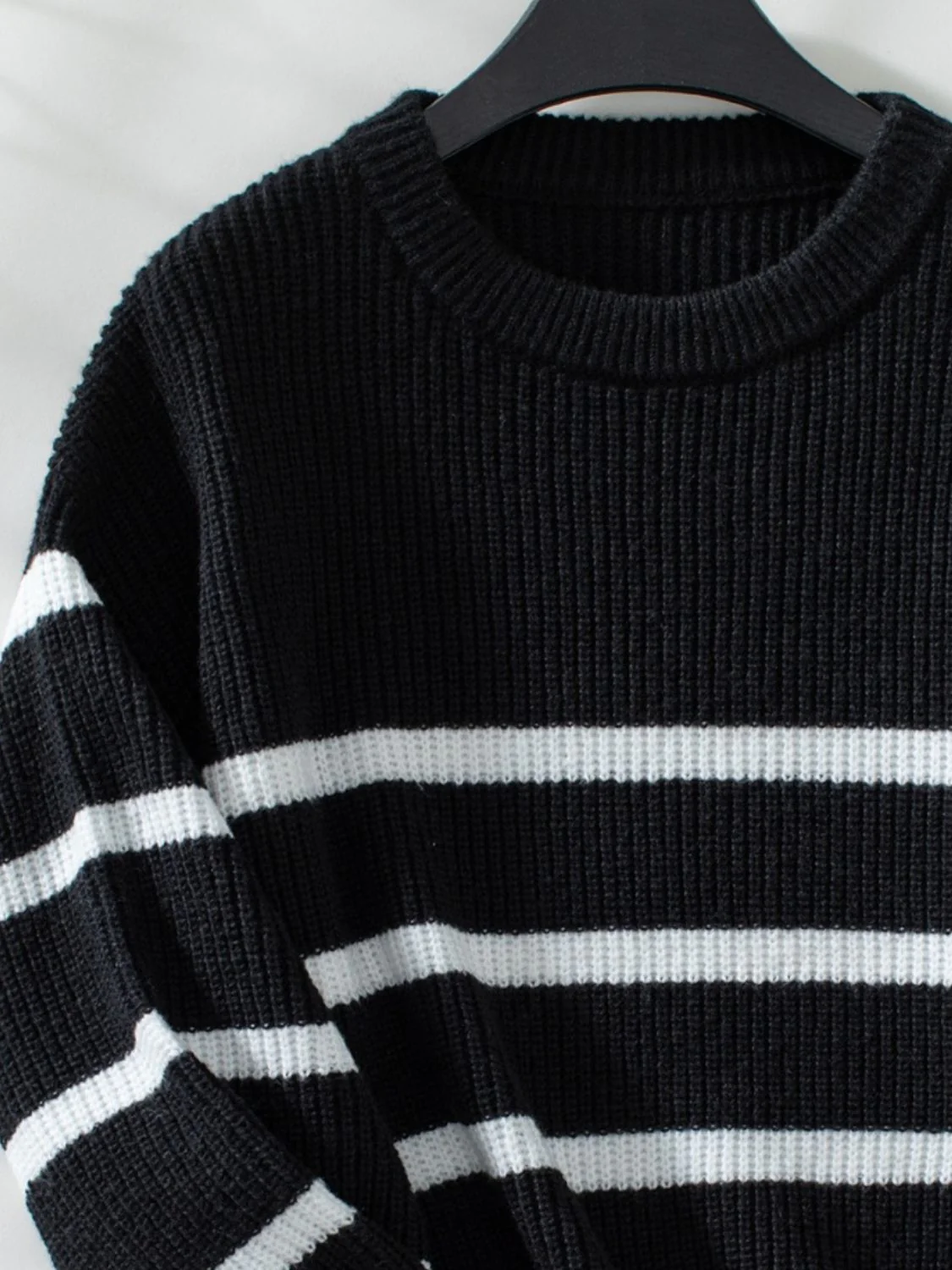 Victoria® | Classic and comfortable winter sweater - Image 7