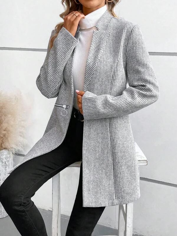 Victoria® | Exterior clothing in gray plain with some lengths and pockets - Image 6