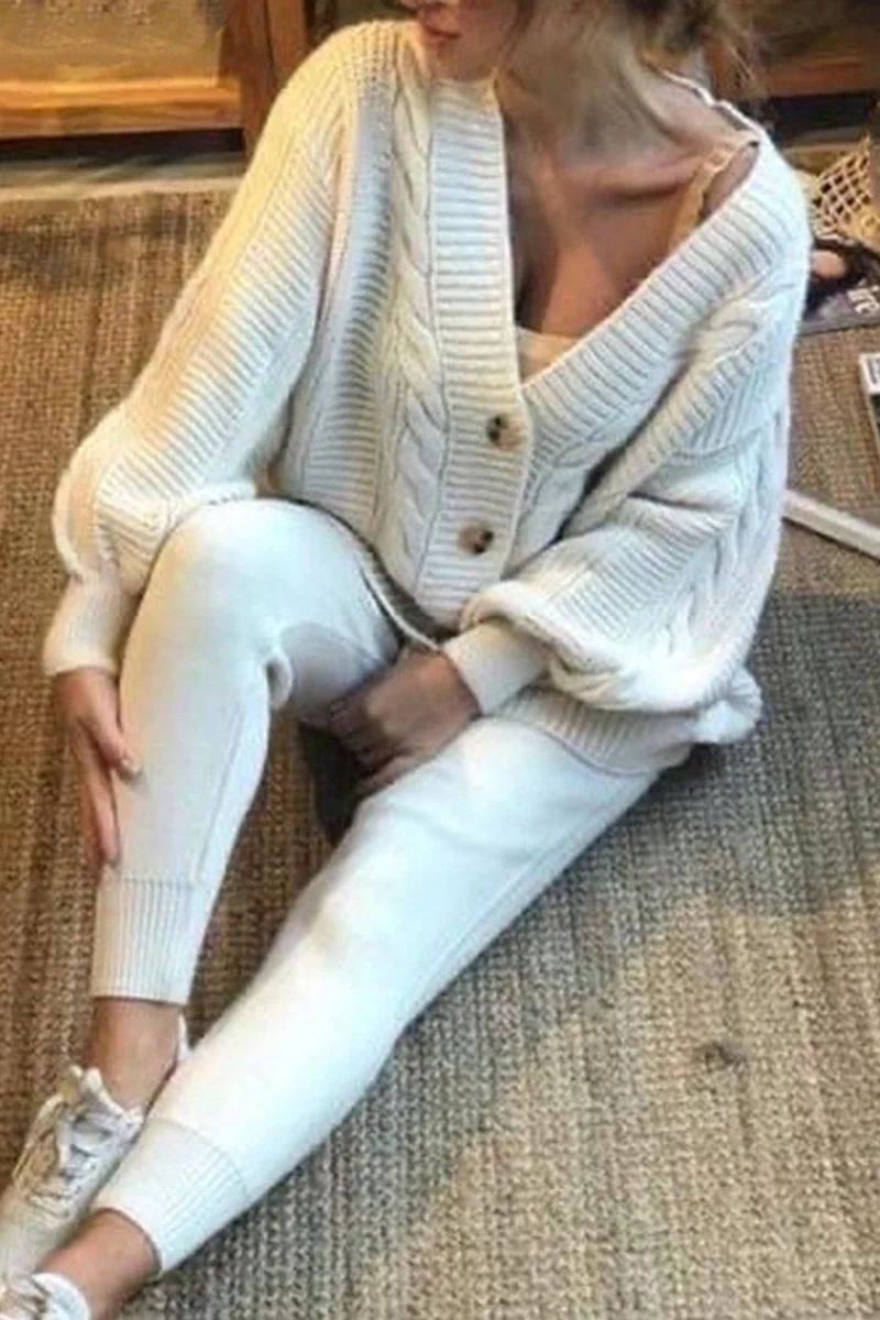 Vittoria | Casual solid patchwork two-piece suit with V-neck and long sleeves - Image 9