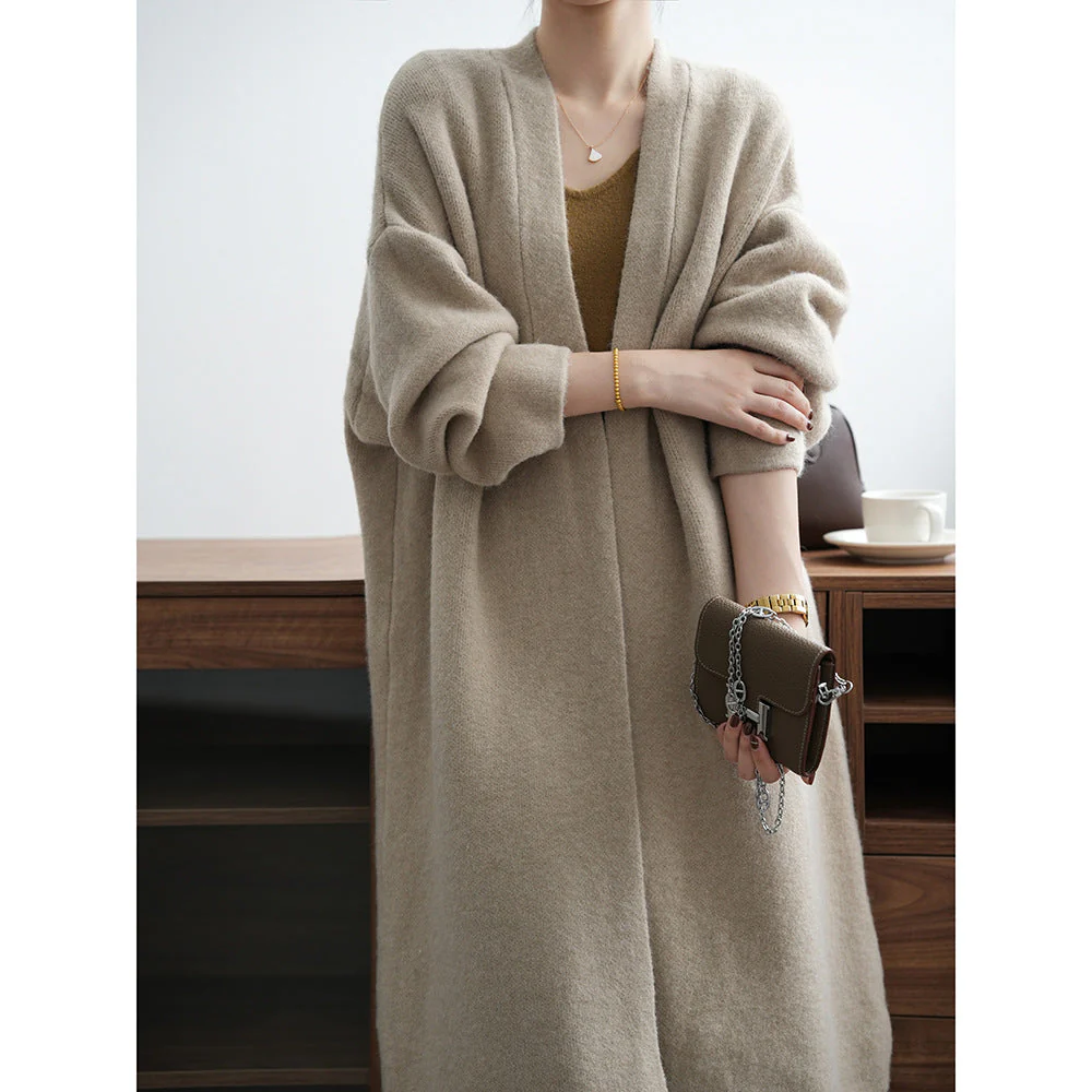 Viviana| Fashionable and minimalist winter cardigan - Image 9