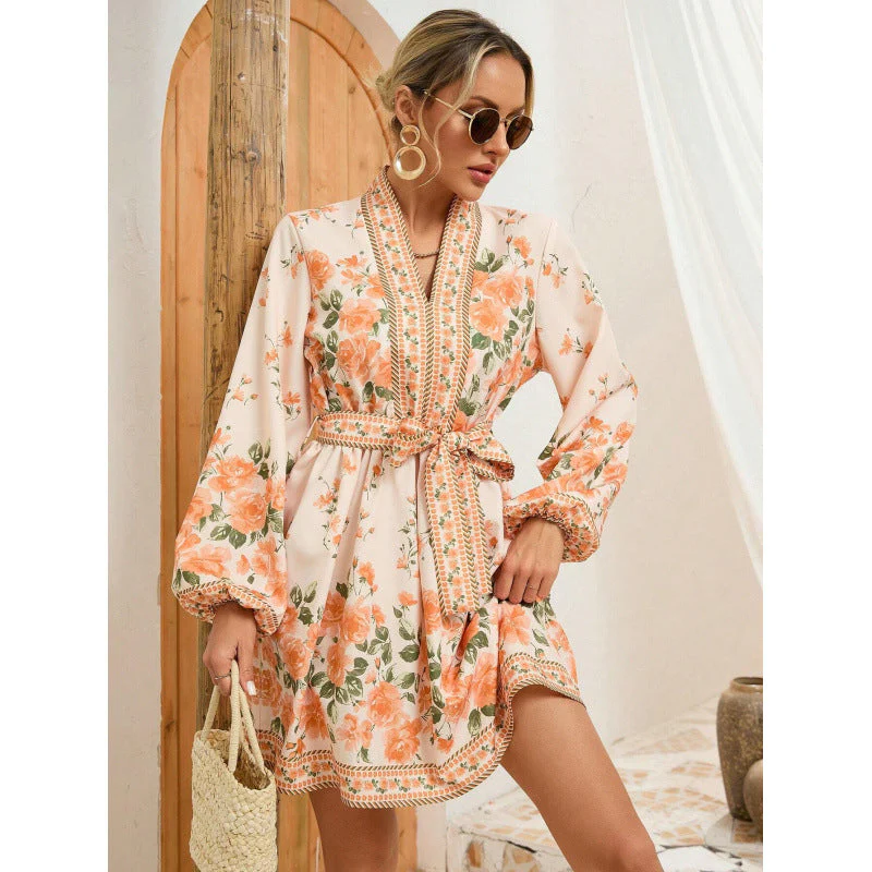 Waleska® | Ladies' Floral Apron With Romantic Design And Tailored Cut - Image 3