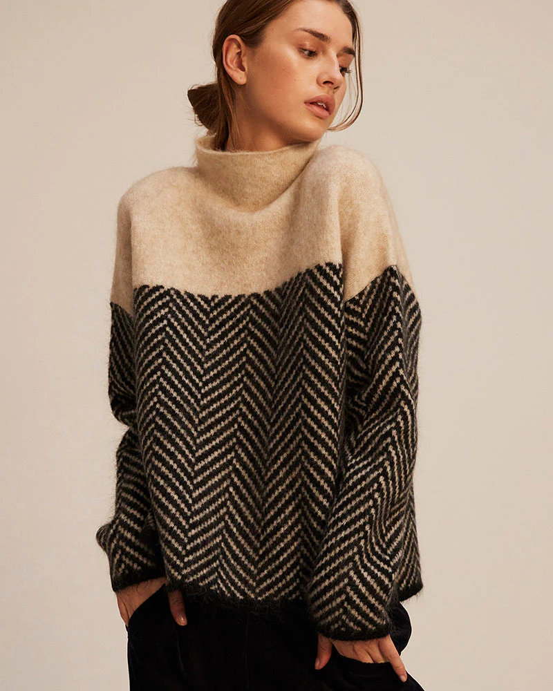 Wendy | Contrasting mesh blouse with stand-up collar - Image 10