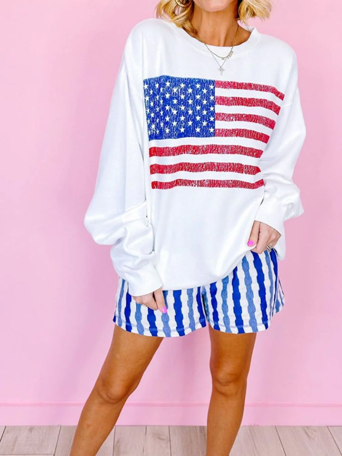 Xandra | Long sleeve crew neck sweatshirt with US flag - Image 5