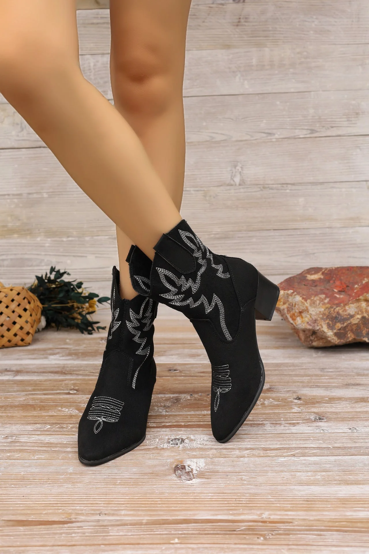 Xandra | Stylish and supportive orthopedic boots - Image 5