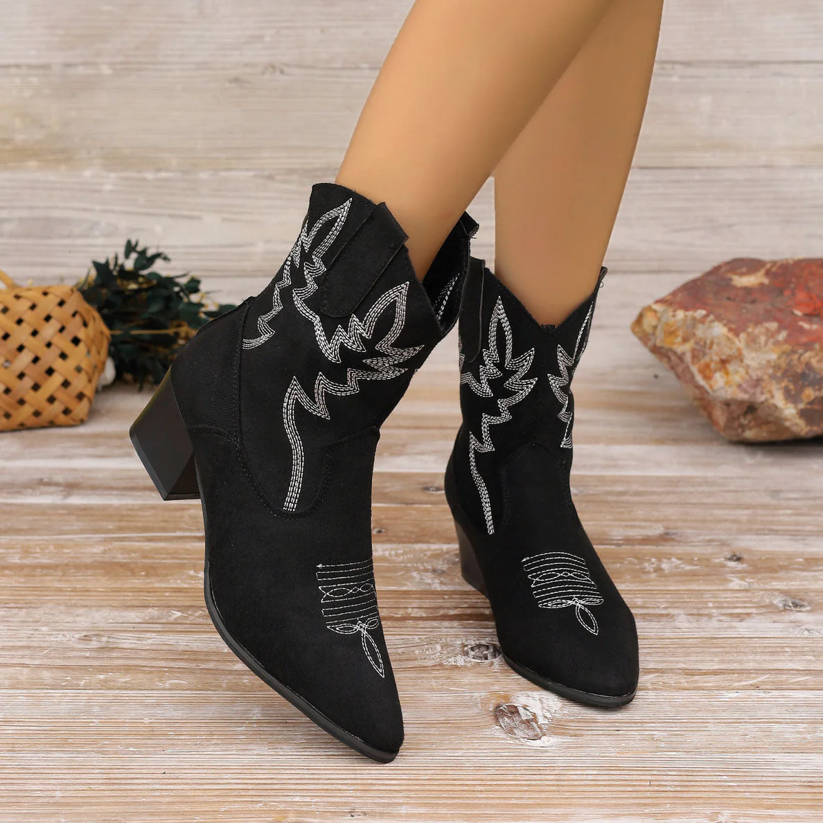Xandra | Stylish and supportive orthopedic boots - Image 7