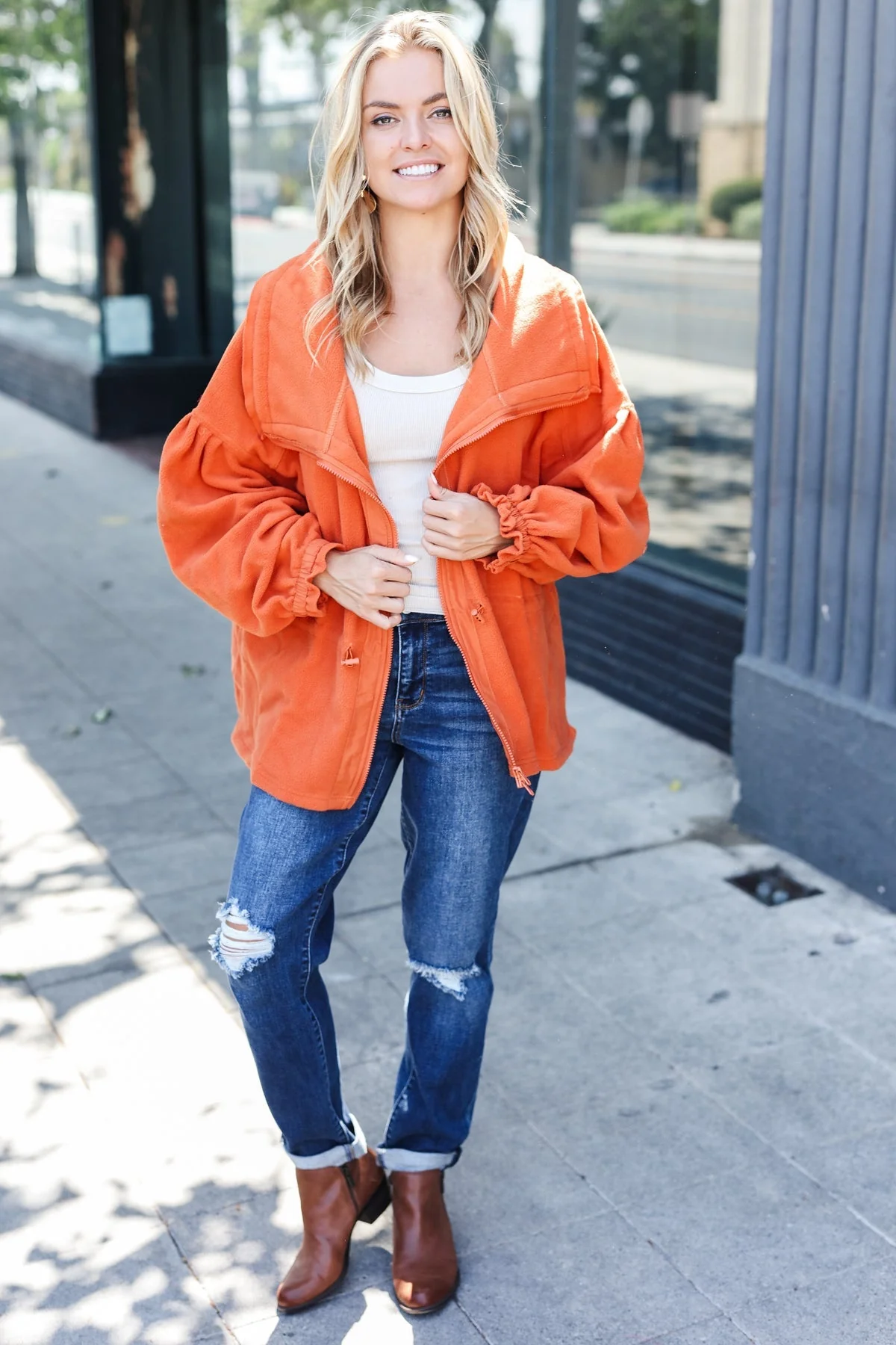 Xaviera | Beautiful You Rust fleece jacket with a fitted waist and zip fastening - Image 5