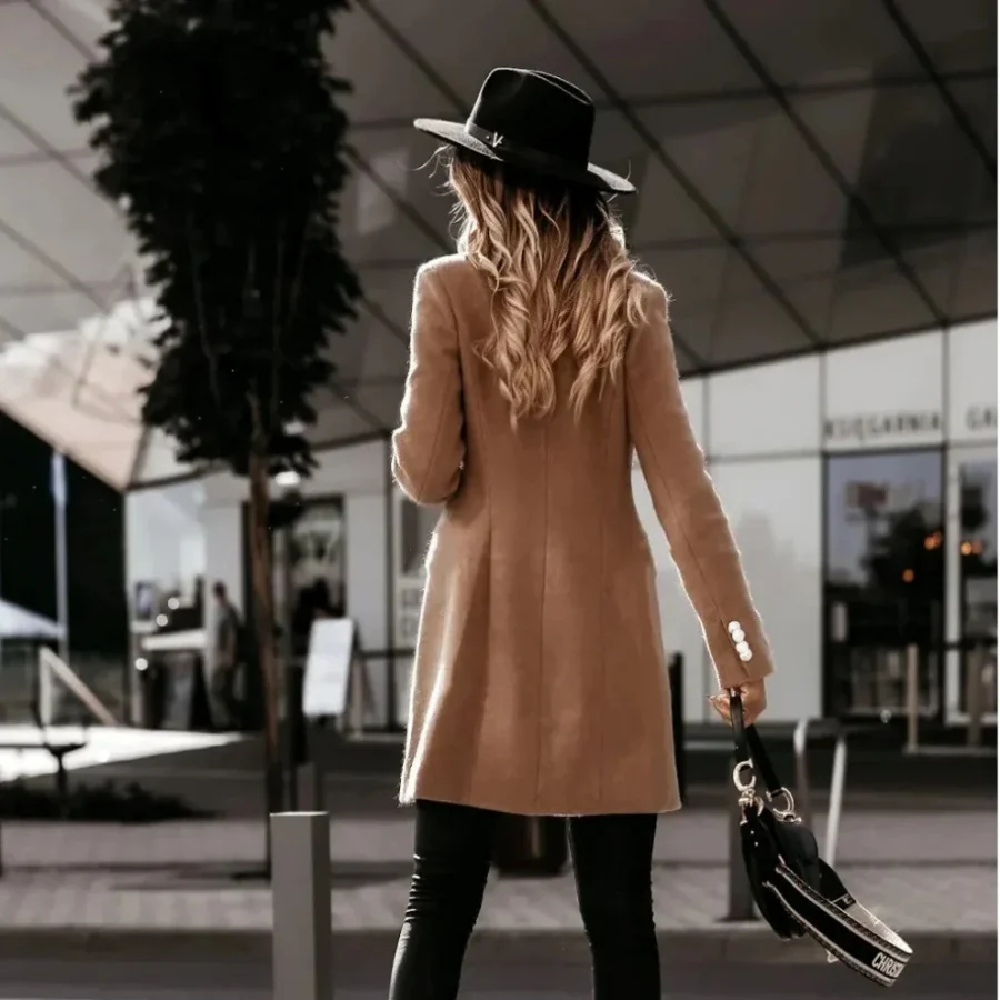 Yadira | Modern and fashionable winter clothing item - Image 4