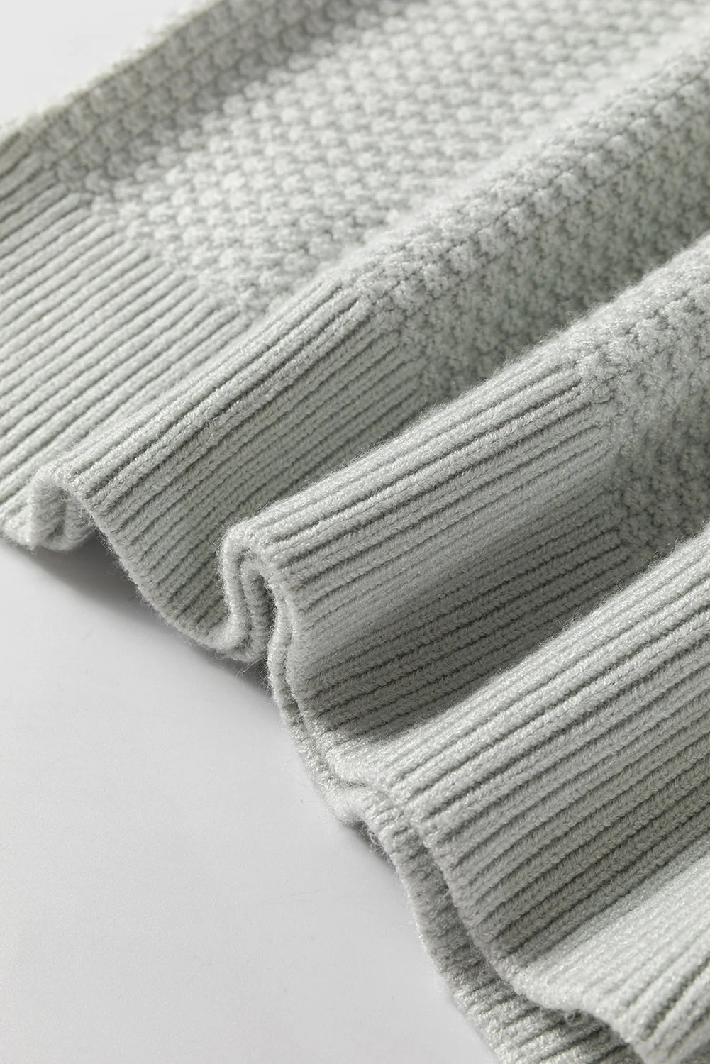 Yadira | Stylish and elegant winter sweater - Image 12