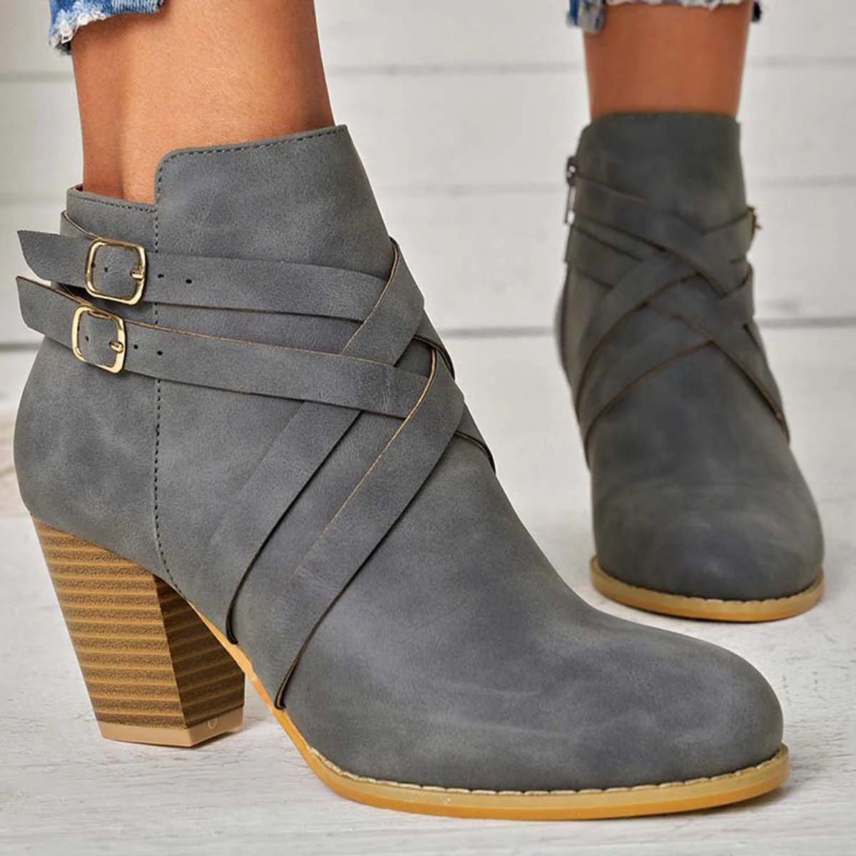 Yadira | Timeless and supportive orthopedic boots. - Image 5