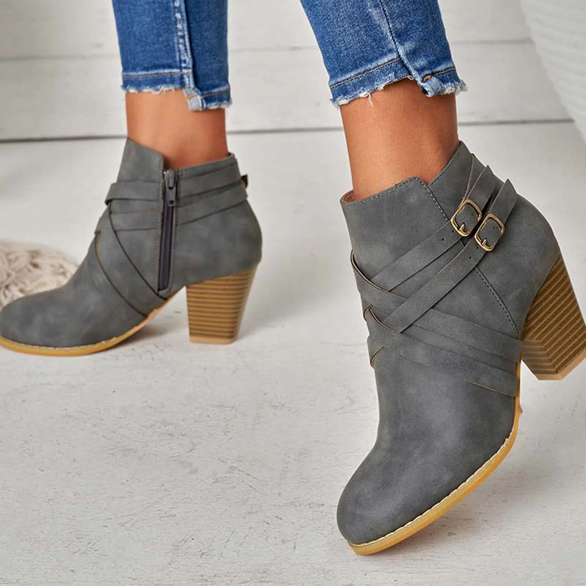 Yadira | Timeless and supportive orthopedic boots. - Image 6