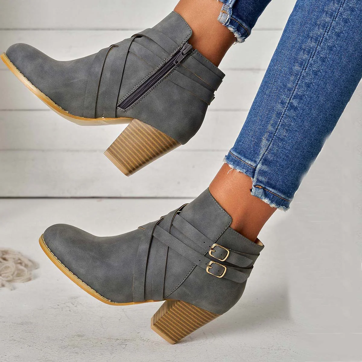 Yadira | Timeless and supportive orthopedic boots. - Image 8