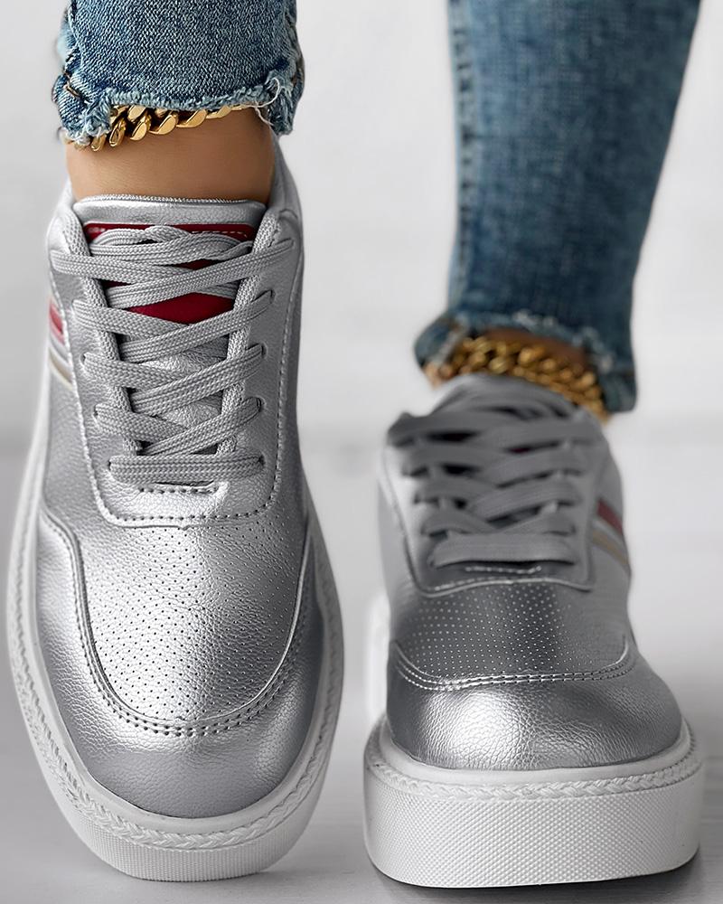 Yara | Elegant and detailed supportive sneakers