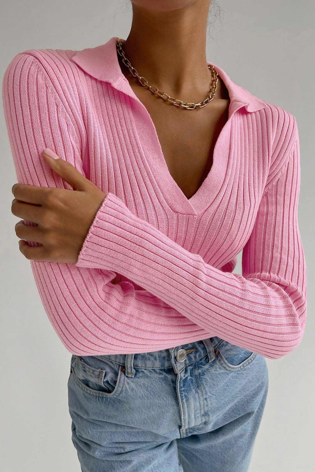 Yasmina | Ribbed knit top with V-neck and lapels - Image 5