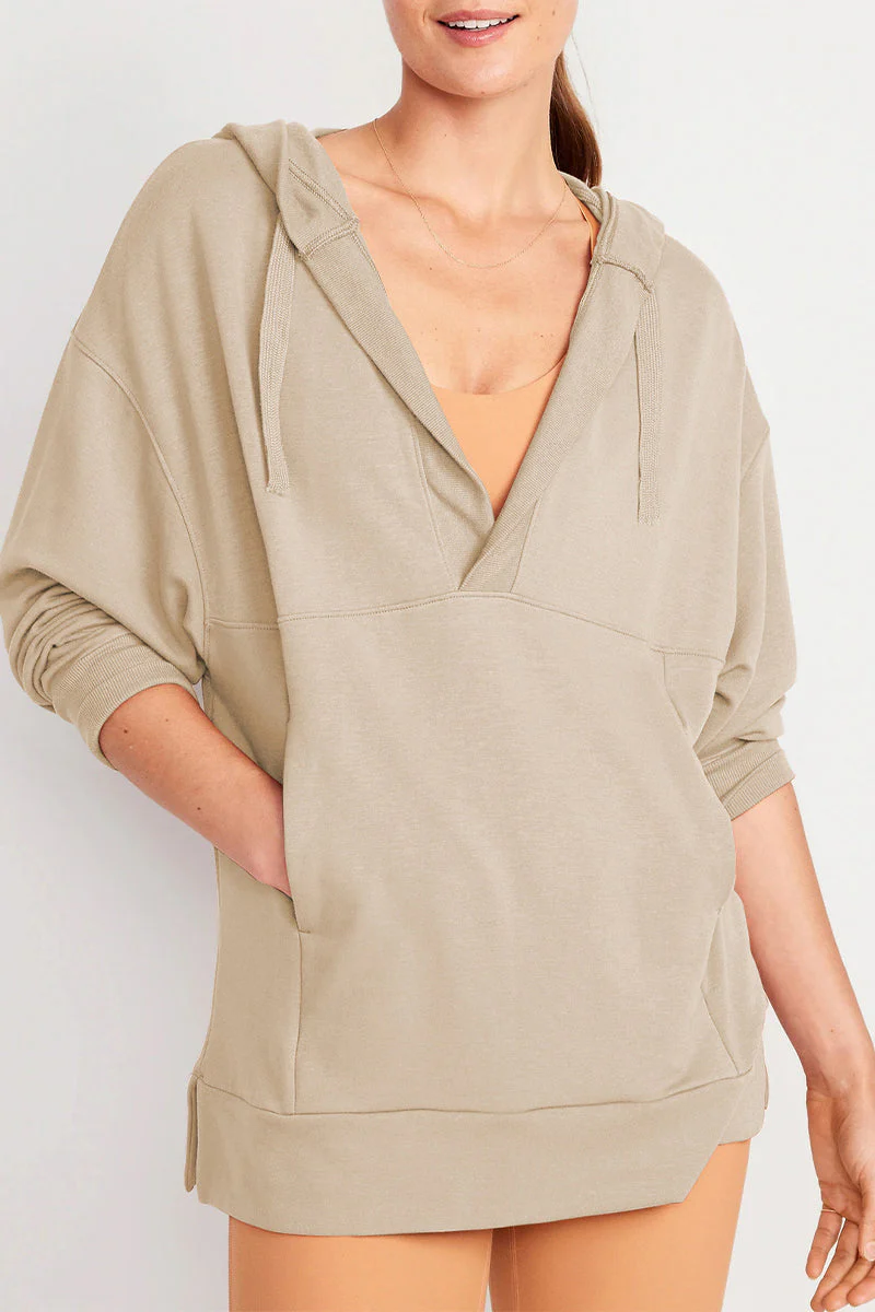 Yesenia | Casual solid tops with pockets and V-neck - Image 11