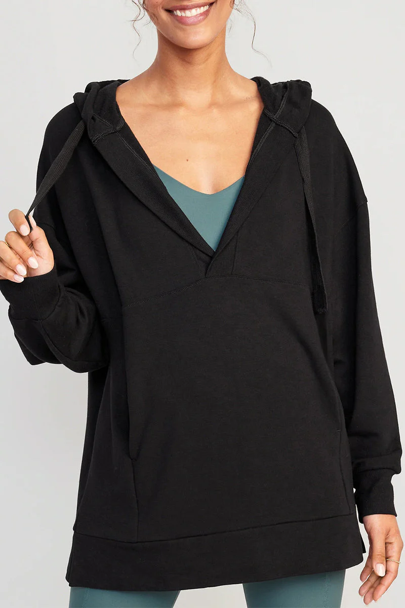 Yesenia | Casual solid tops with pockets and V-neck - Image 16