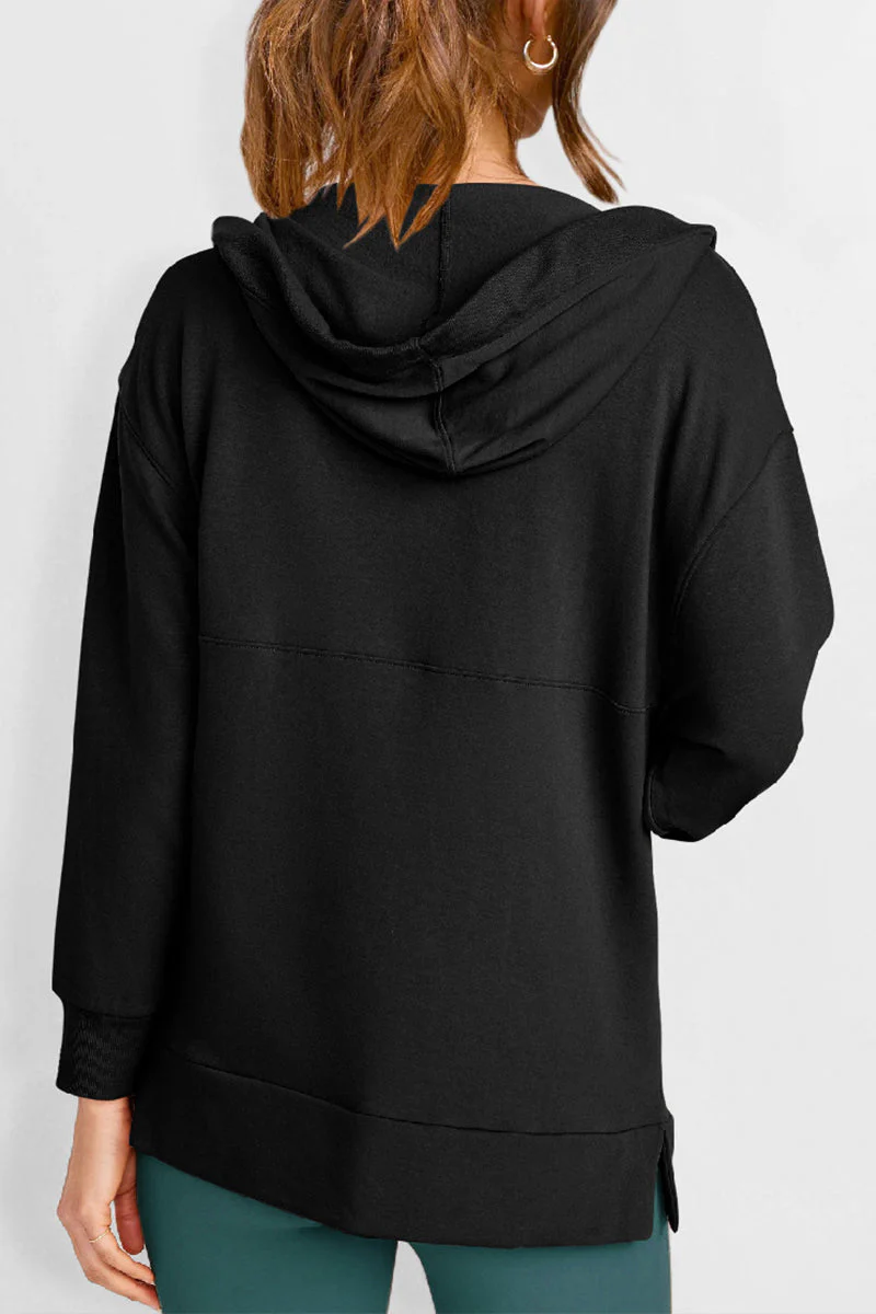 Yesenia | Casual solid tops with pockets and V-neck - Image 17
