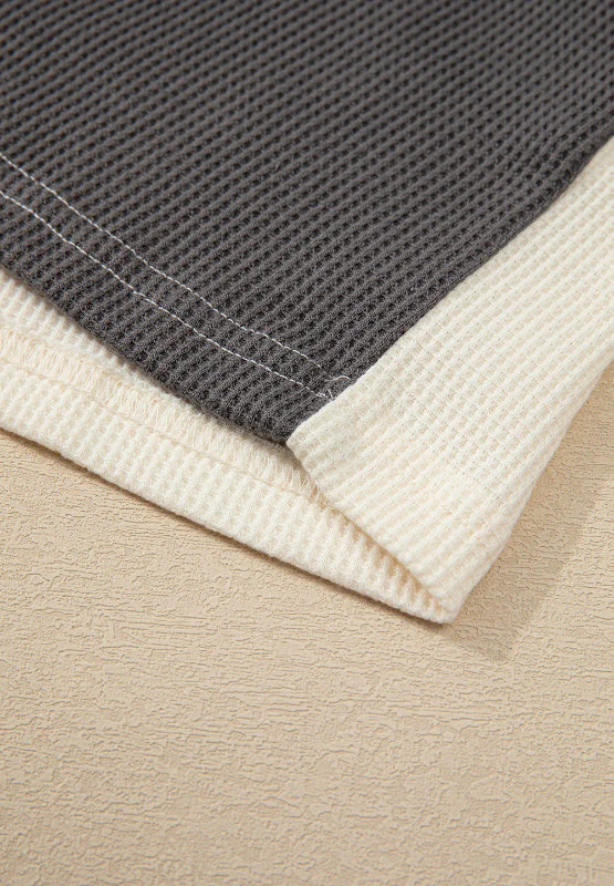 Yesenia | Two-tone long-sleeved waffle knit hoodie - Image 11