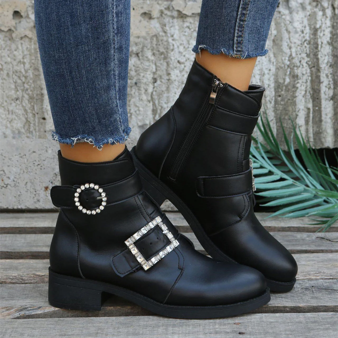 Yessica | Tailored and comfortable orthopedic boots - Image 2