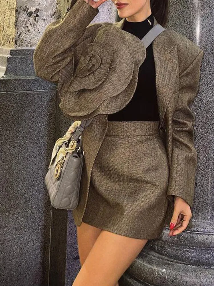Yolanda | Elegant brown blazer and skirt for women - Image 4