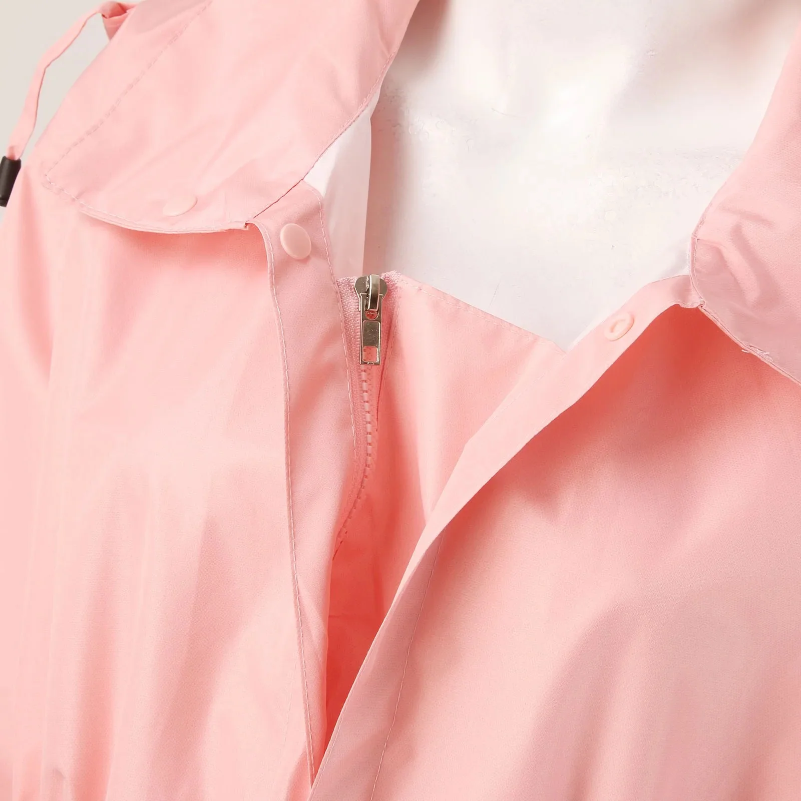 Zaida | Modern and fashionable winter clothing item - Image 3