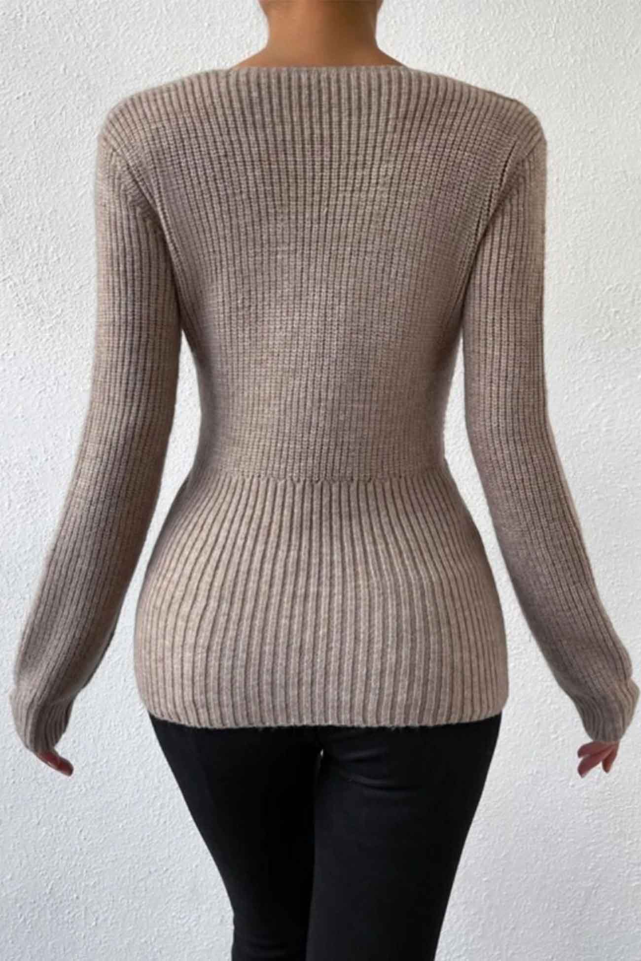 Zoe | Knitted V-neck sweater with a twisted front - Image 5