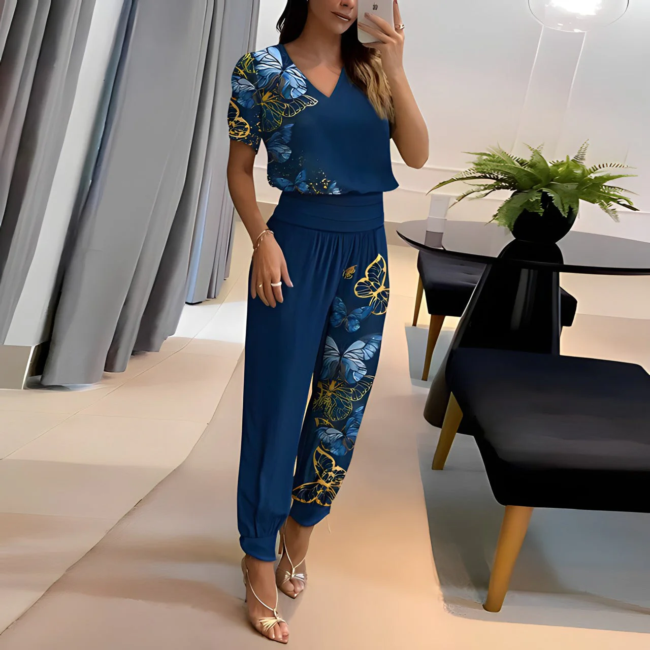 Zulema® | Fashionable Blouse And Pants Set - Image 2